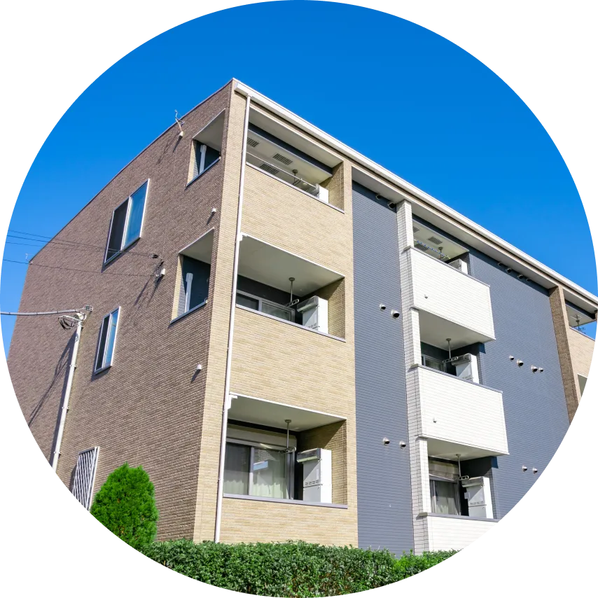 3階建て新築アパートの写真